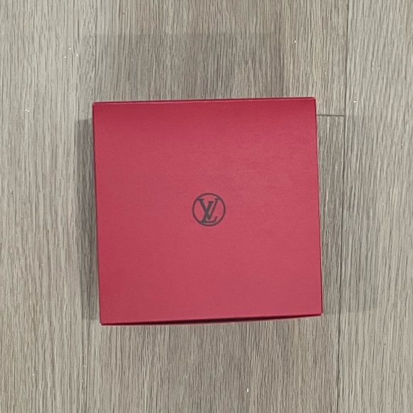 The Louis Vuitton | (RED) candle | Full Size | RARE | Authentic | Never Used - Picture 7 of 7